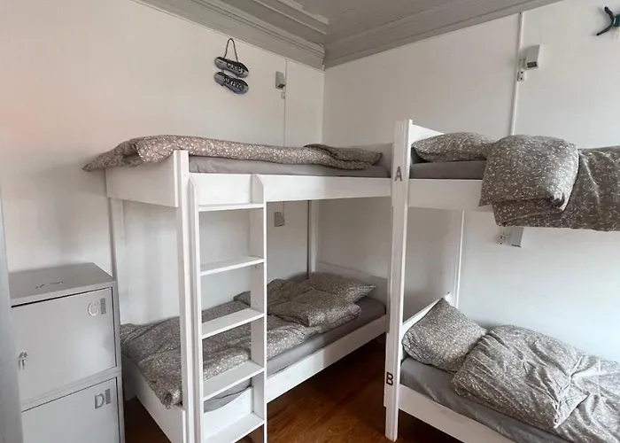 Cozy In The Center *