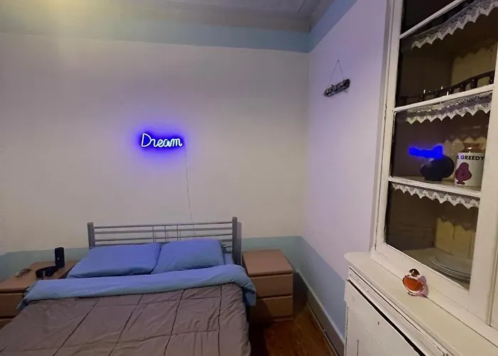 Cozy In The Center *