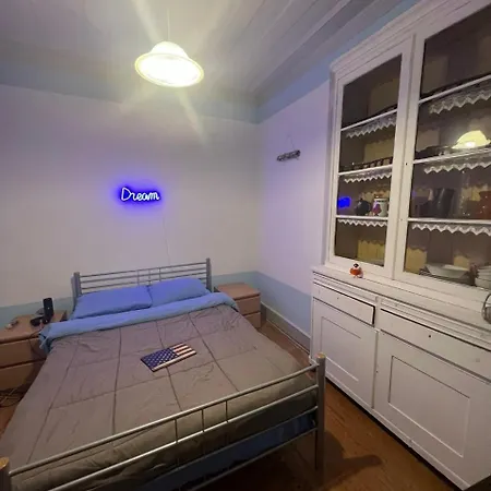 Cozy In The Center Séjour chez l'habitant *