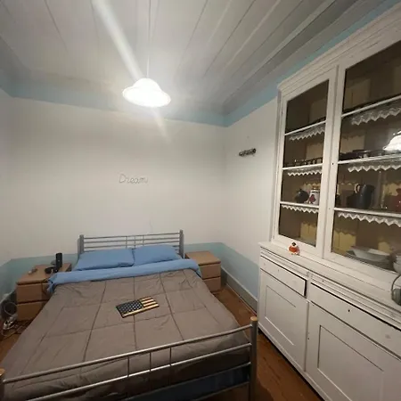 Cozy In The Center *